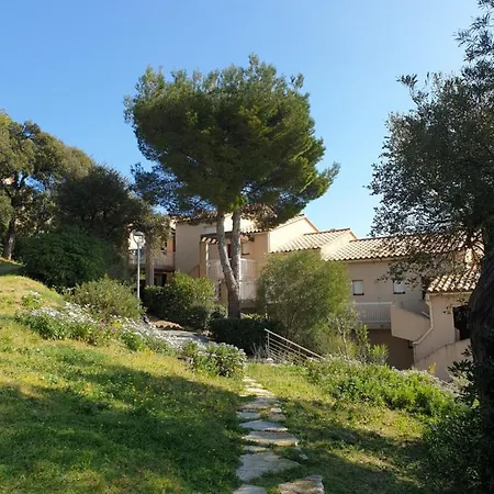 Superbe Vue A Maxime T2 Climatise *